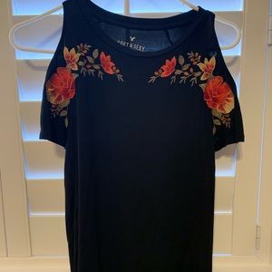 AMERICAN EAGLE “SOFT AND SEXY” shirt w flowers.